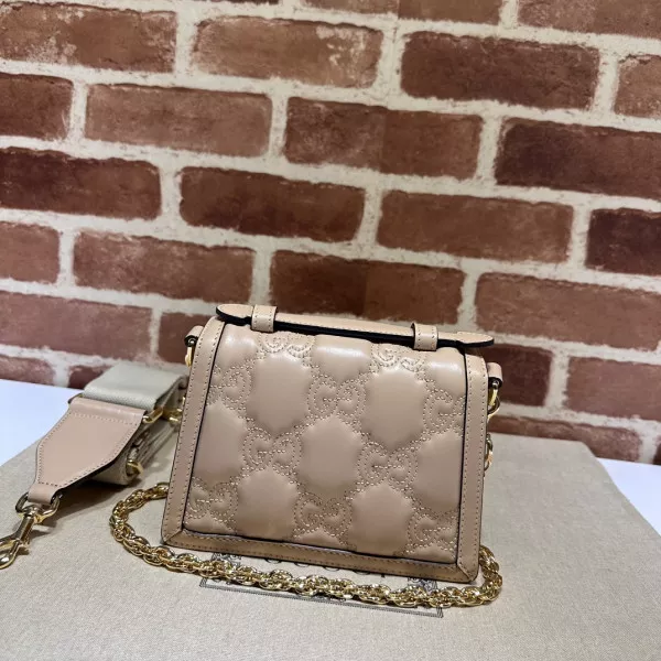 First Bag Ru GUCCI GG MATELASSÉ SMALL TOP HANDLE BAG 0120