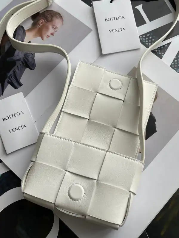 Firstbag Ru BOTTEGA VENETA Candy mini Cassette-12*8*4cm 0124