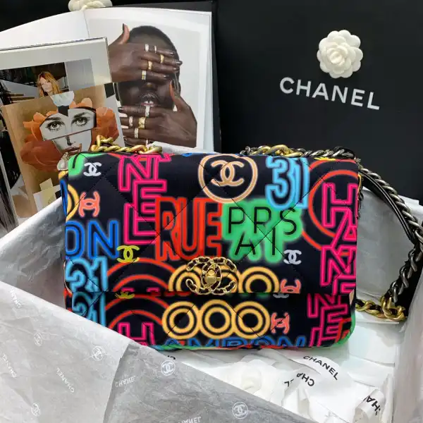 First Bag Ru CHANEL 19 FLAP BAG 0122