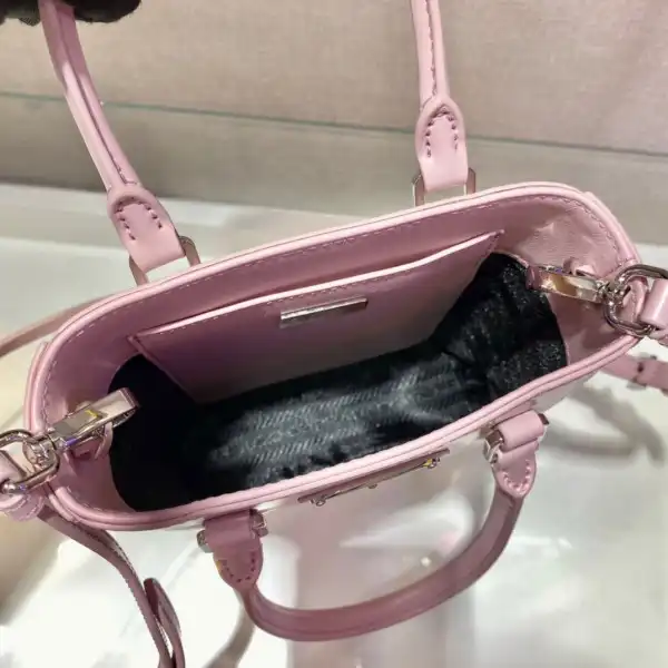 Firstbag Ru PRADA Small brushed leather tote 0201